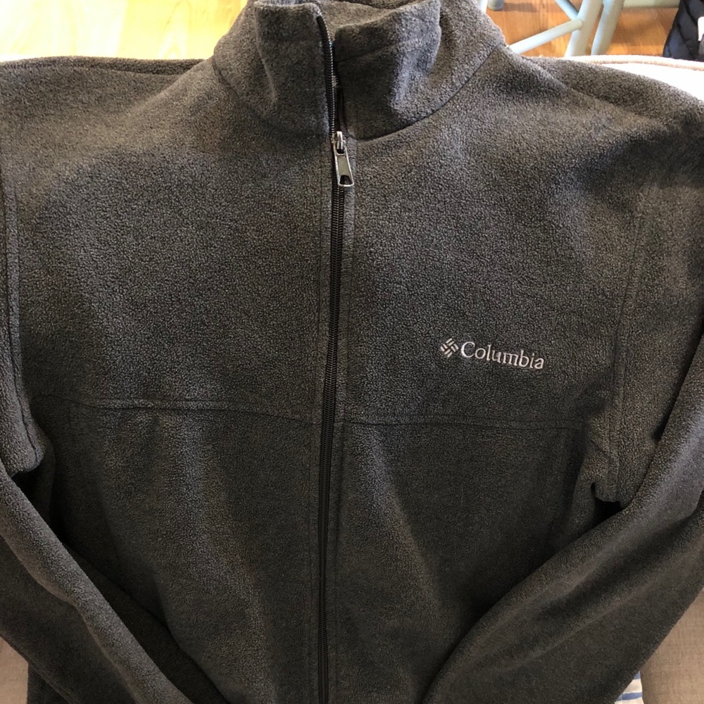 Men’s Colombia grey fleece jacket size medium